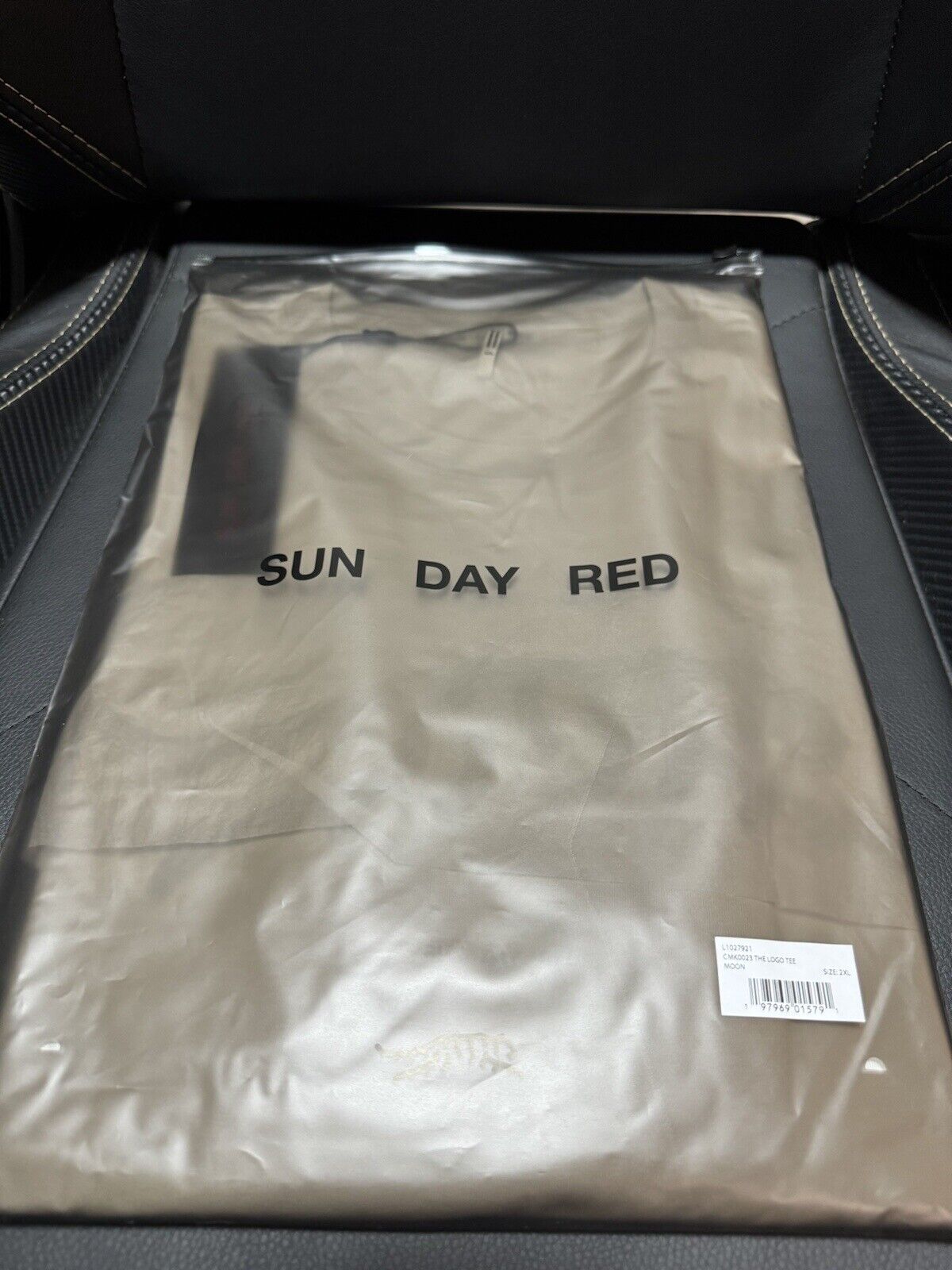 Sun Day Red The Logo T-Shirt Moon Size 2XL Tiger Woods Brand New